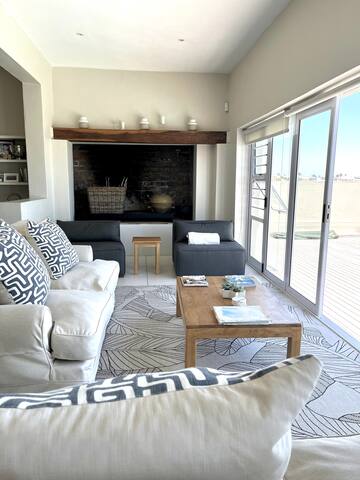 Beach House Melkbosstrand gallery image 4