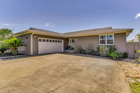 Canal Home in Gulf Breeze