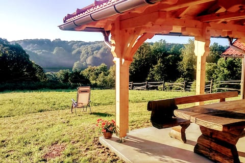 Charming Heritage Cabins Cozy Nature