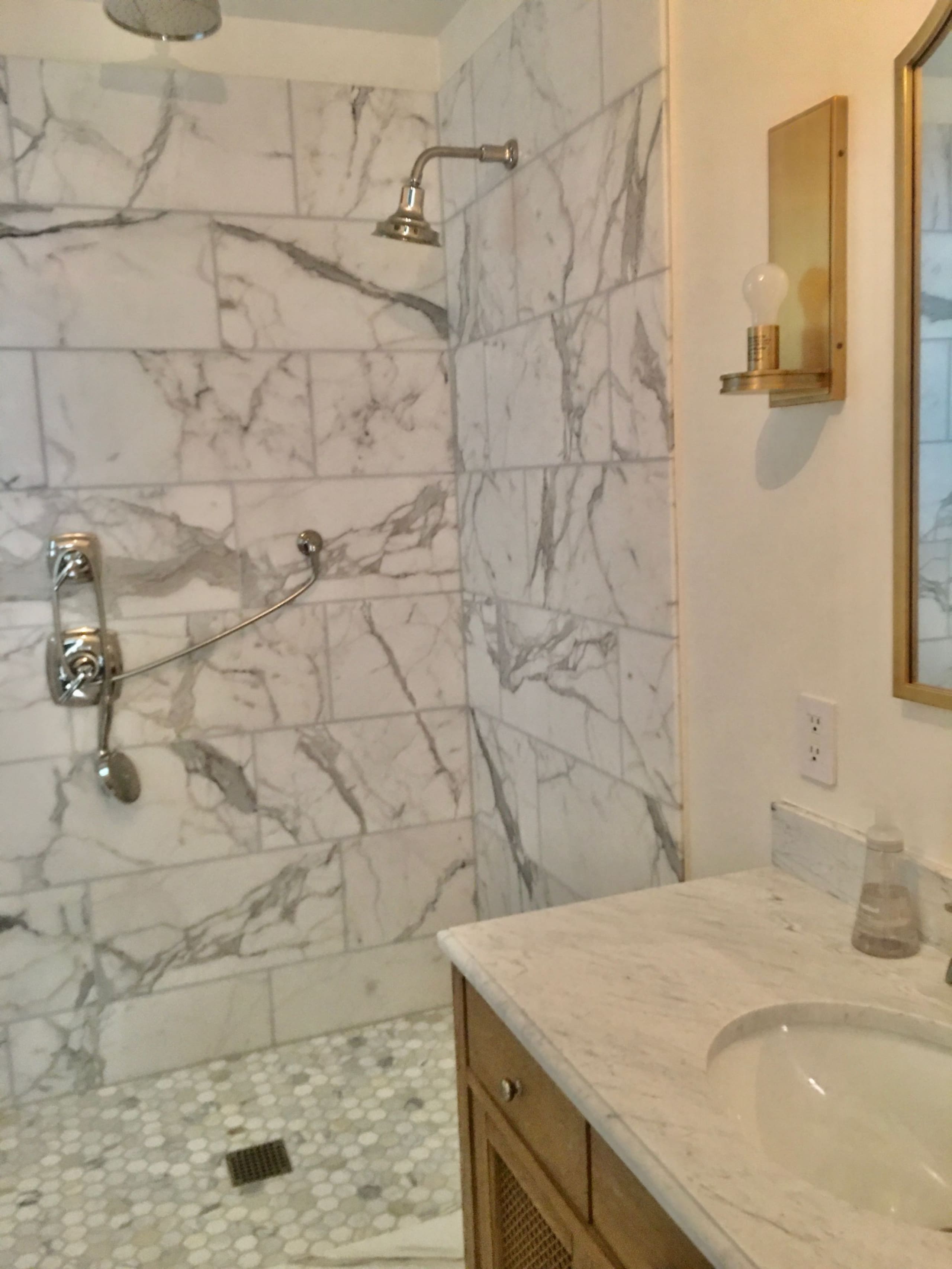 Condo in San Francisco · ★4.9 · 2 bedrooms · 2 beds · 1.5 baths - Image 2