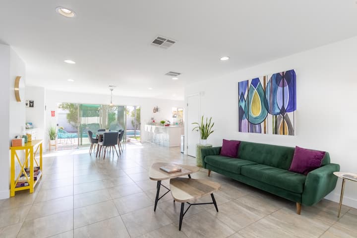 Airy Corner Lot Mcm Oasis - Palm Springs, CA