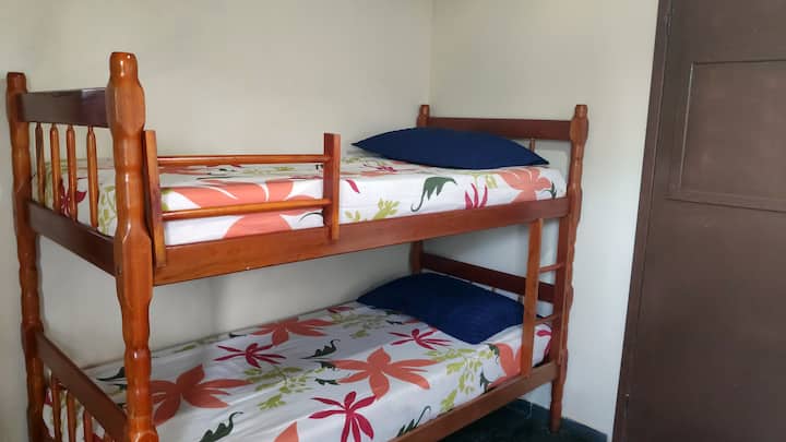 เตียงสองชั้นในห้องนอน 1