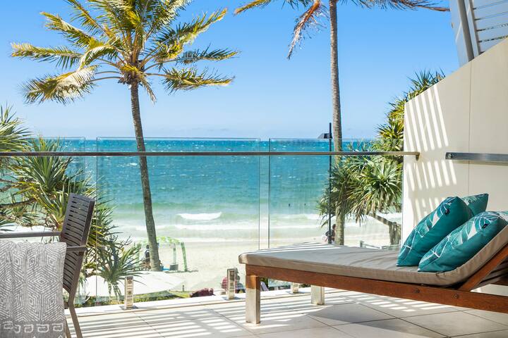 Fairshore 22: Main Beach Views