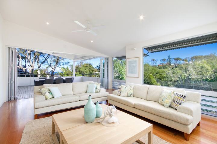 On The Deck at Sunshine Beach gallery image 5