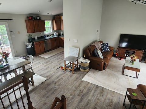 Beautiful Home + Deck In State College/Penn State