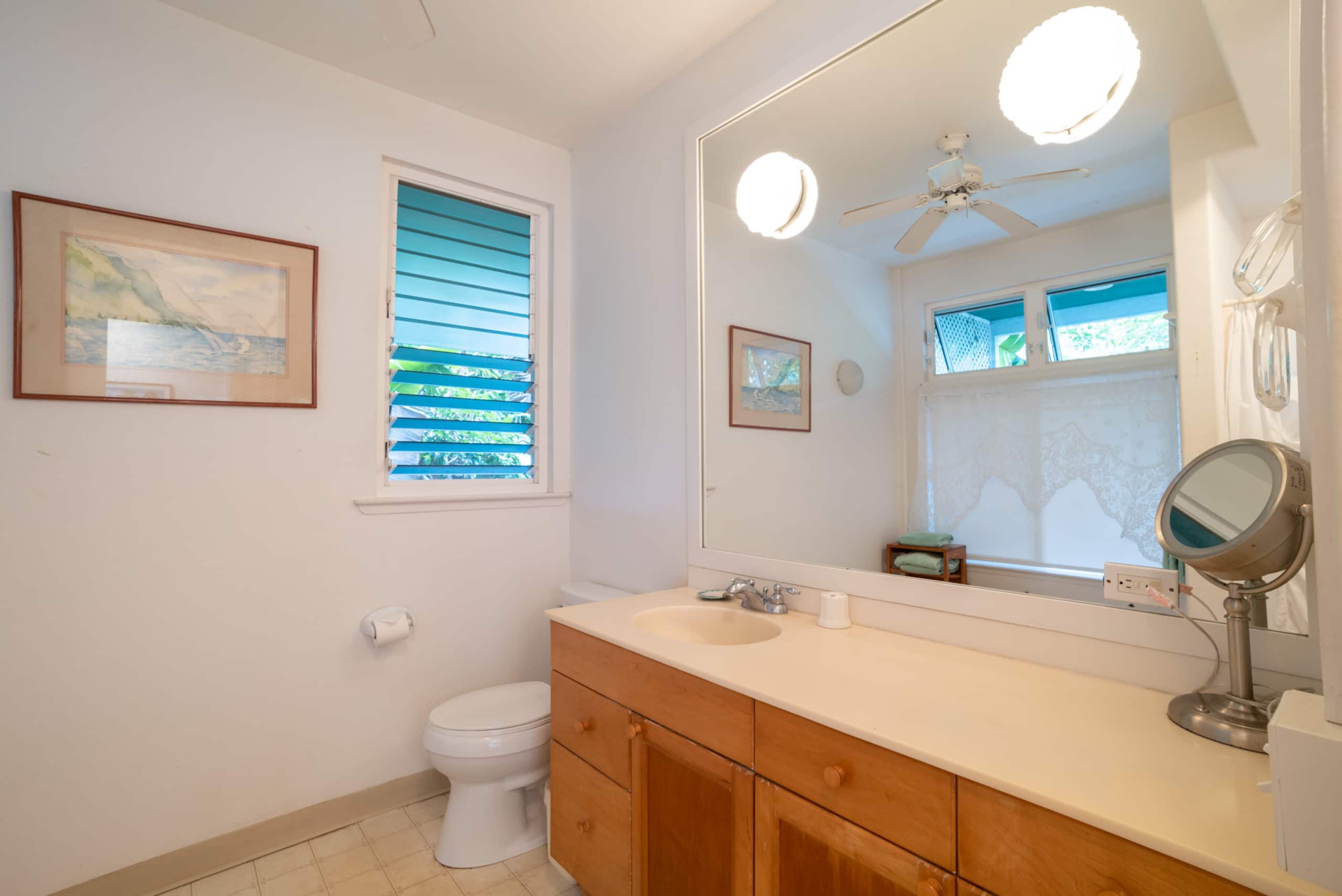 Home in Hanalei · ★4.93 · 1 bedroom · 1 bed · 1 bath - Image 9
