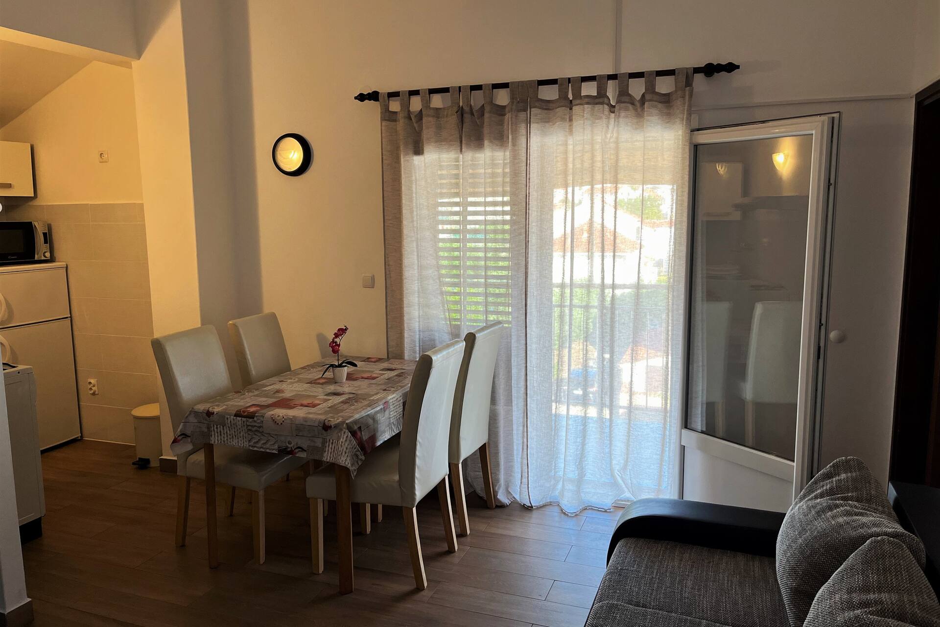 Old Town View Apt with Balcony / Free Parking