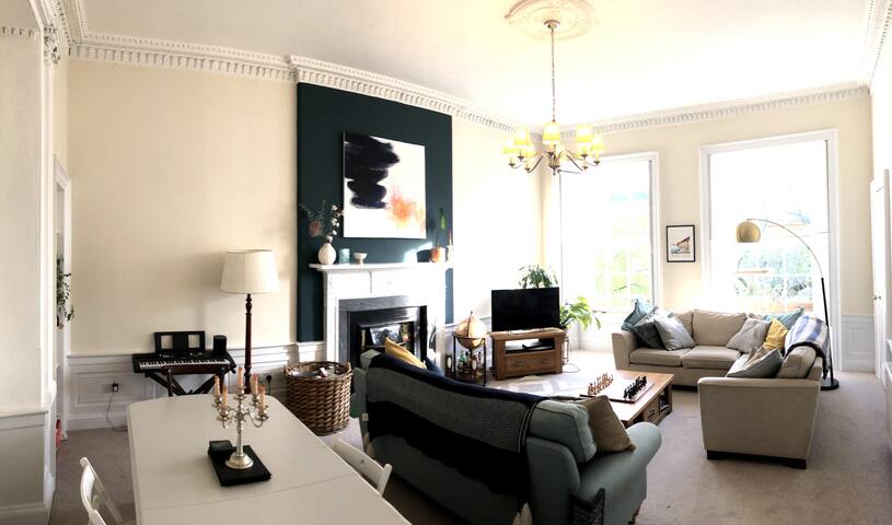 Beautiful, Georgian flat in the heart of Edinburgh gallery image 2
