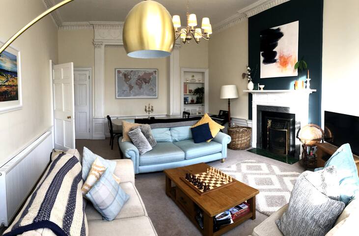 Beautiful, Georgian flat in the heart of Edinburgh gallery image 3