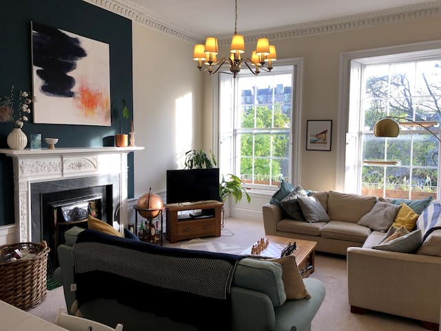 Beautiful, Georgian flat in the heart of Edinburgh