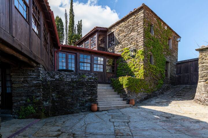 Country house full of natural beauty near Porto gallery image 3