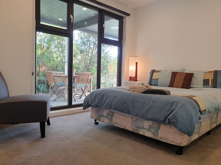 Seconda camera da letto con letto matrimoniale