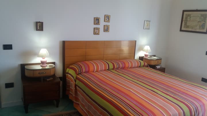 PIANO - חדר שינה עם מיטה זוגית