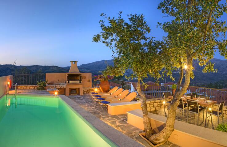 Amari Villas, a Retreat with Pool in Delightful Amari Valley gallery image 2