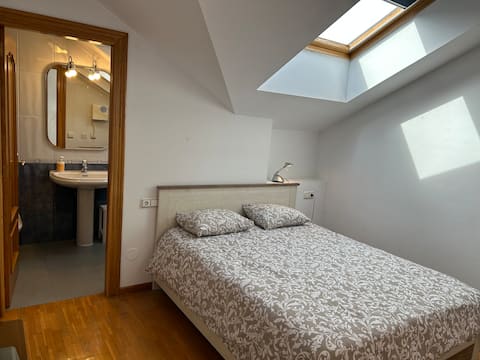 CENTRALLY LOCATED 2 BEDROOM MODERN WIFI PENTHOUSE