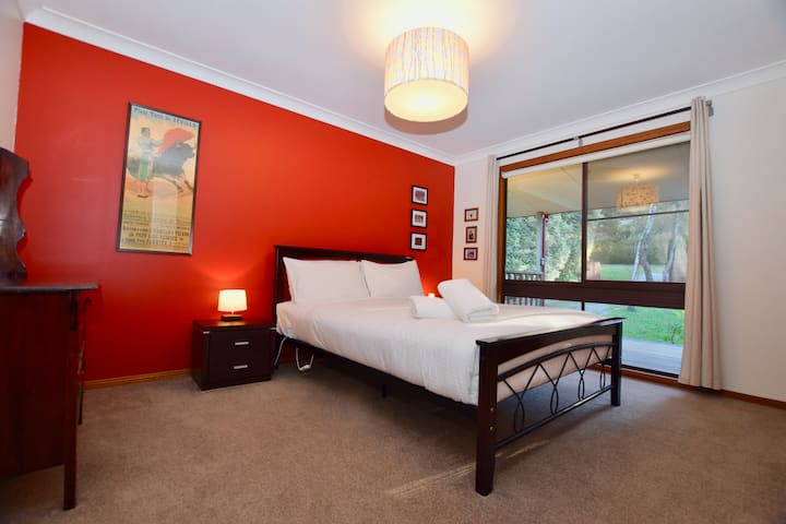 საძინებელი 1