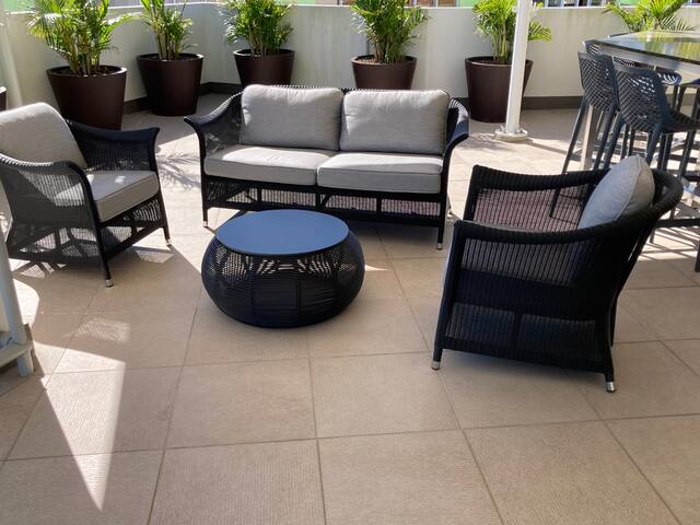 A Luxury Beachfront Penthouse Sunshine Coast Qld gallery image 3