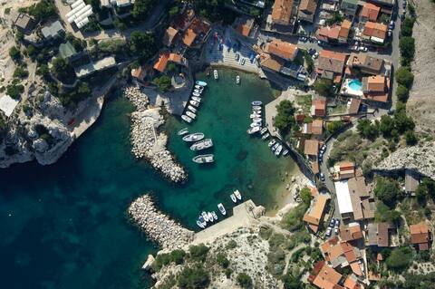 Waterfront, beautiful cove near Marseille