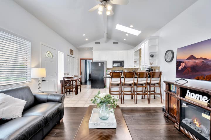 Detached Guest House, Disneyland Is Nearby! - Anaheim, CA