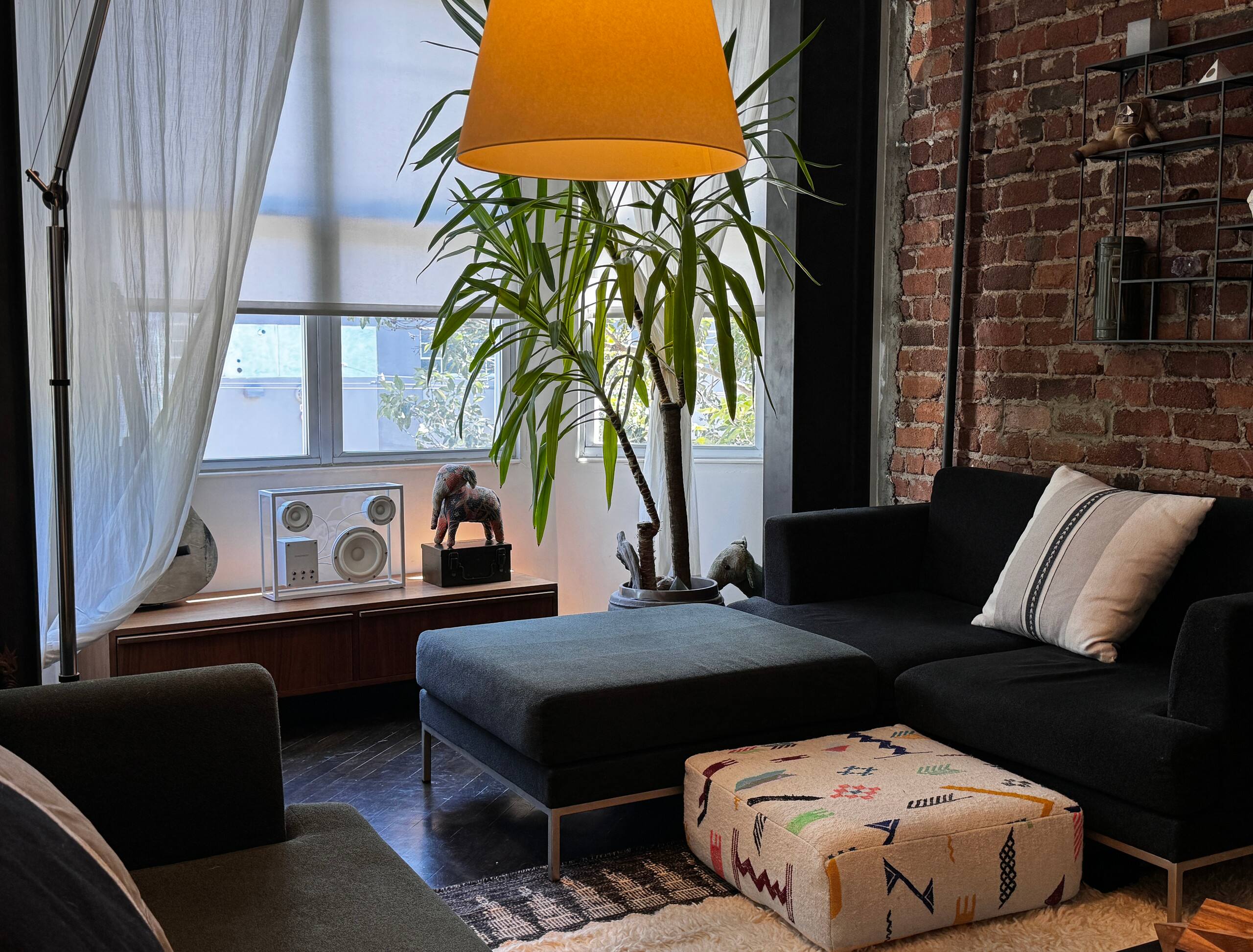 DOGPATCH Creative Flat - Image 9