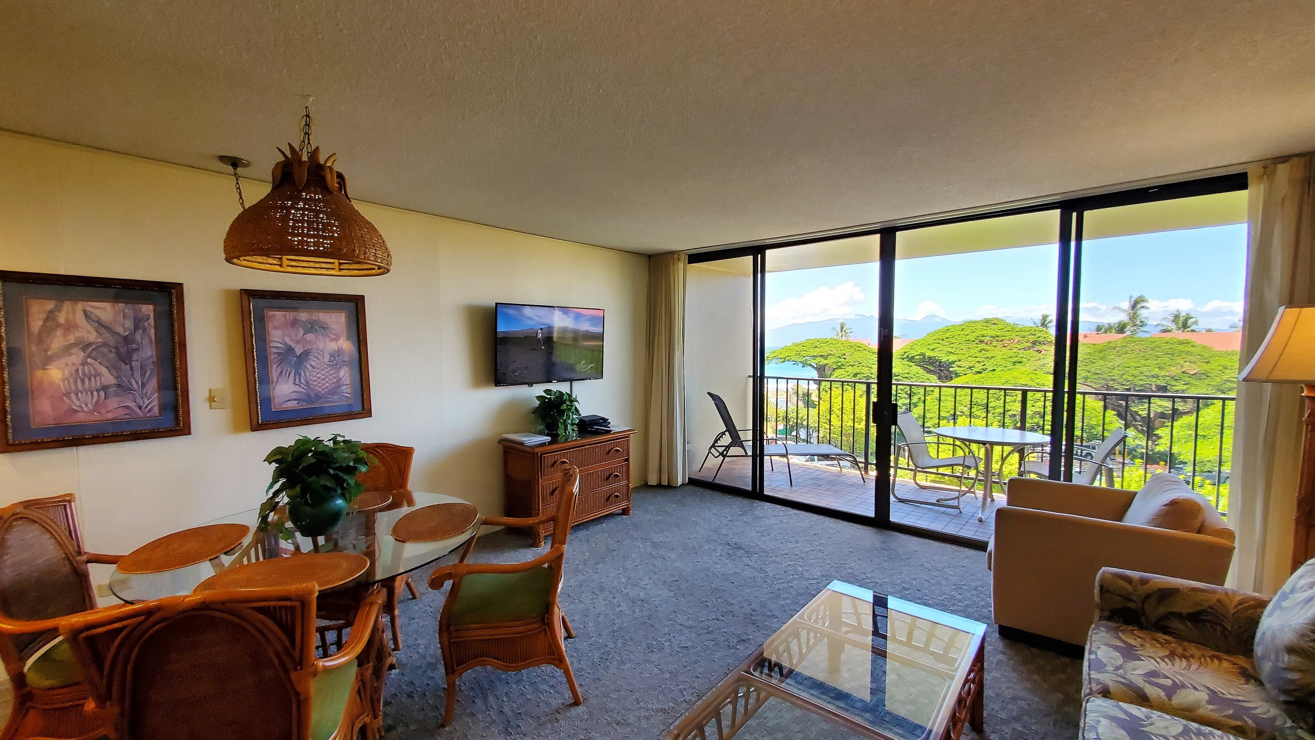 Condo in Lahaina · ★4.75 · 1 bedroom · 2 beds · 1 shared bath - Image 10
