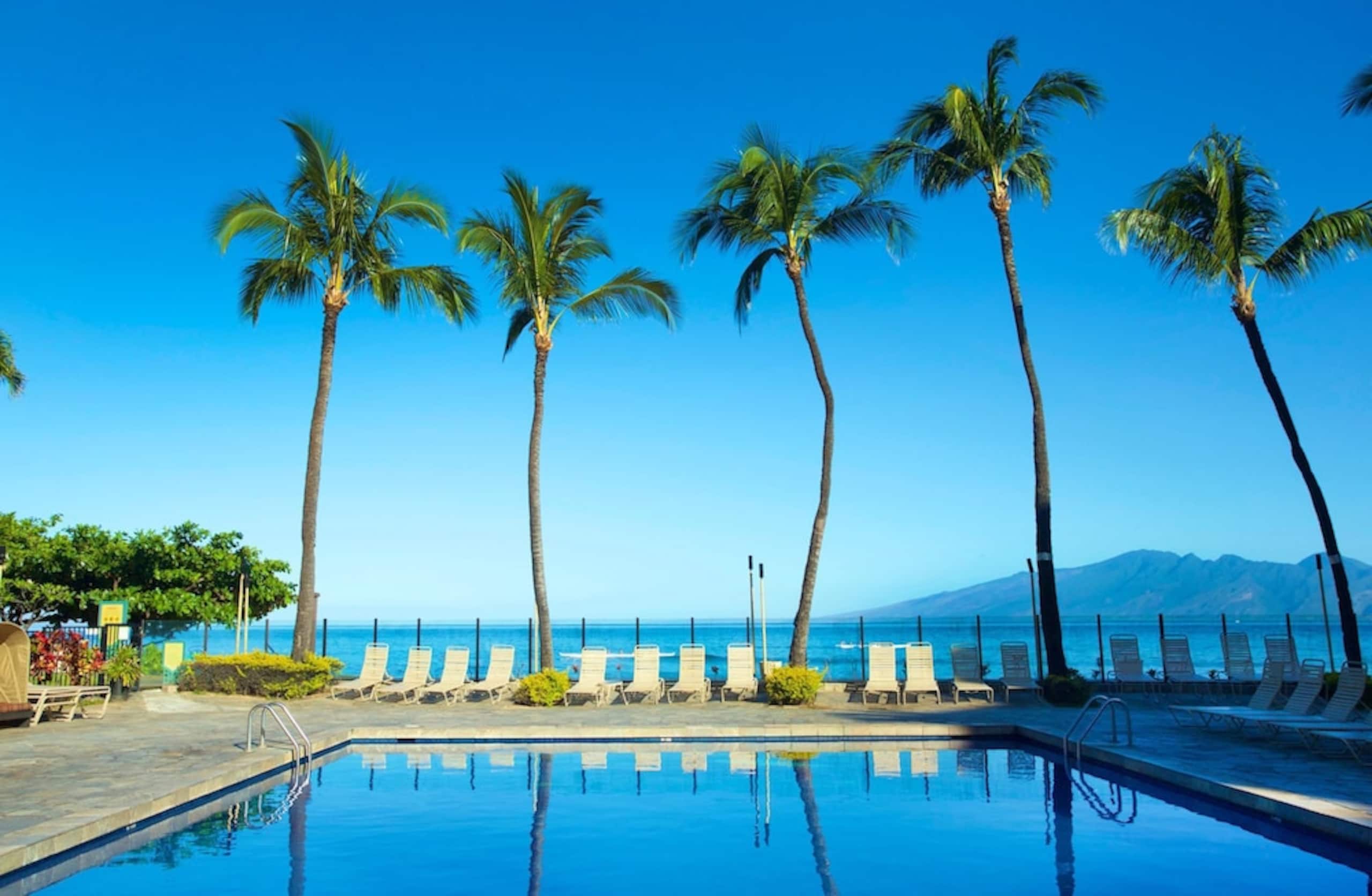 Condo in Lahaina · ★4.75 · 1 bedroom · 2 beds · 1 shared bath - Image 21