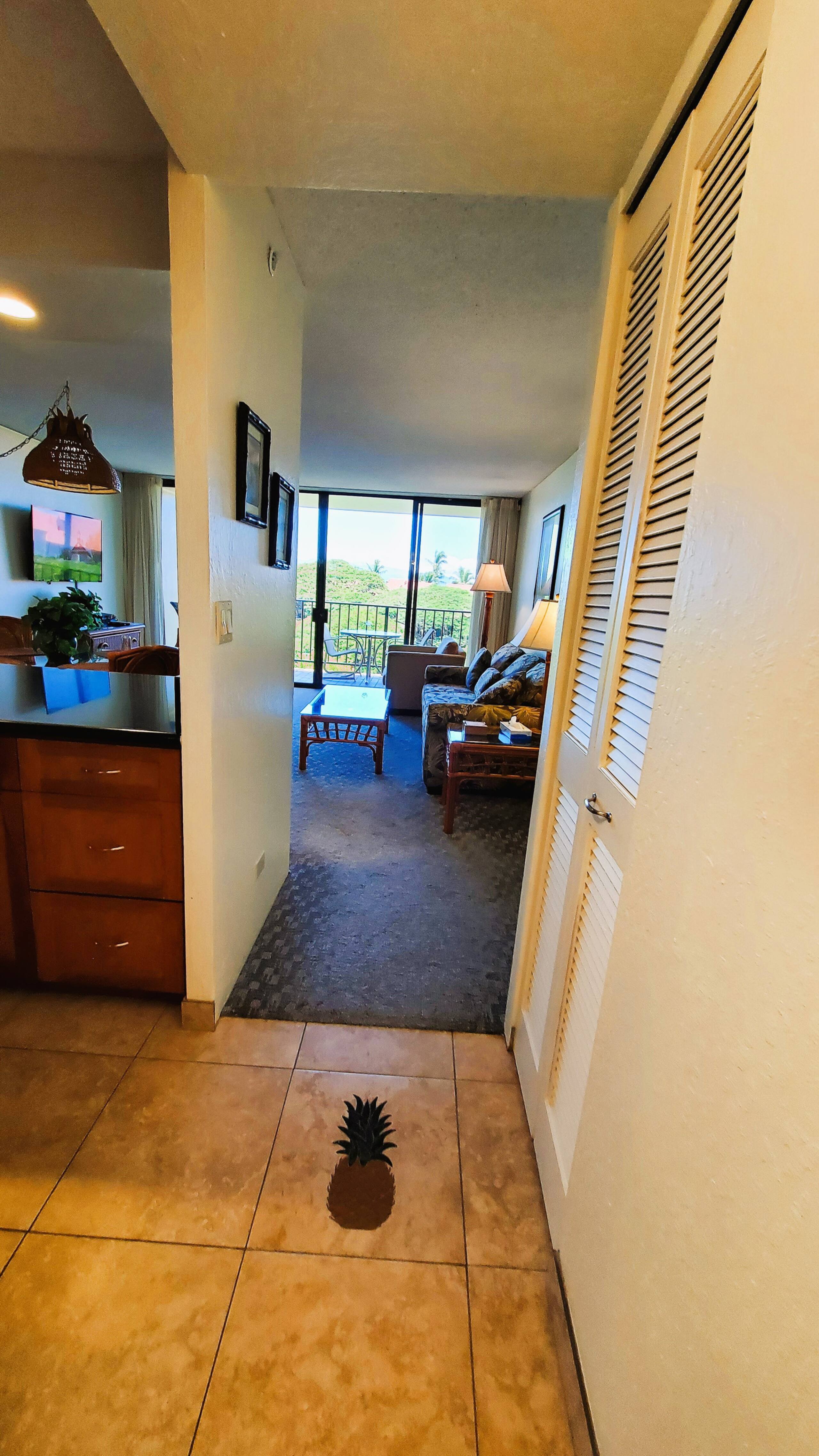 Condo in Lahaina · ★4.75 · 1 bedroom · 2 beds · 1 shared bath - Image 17