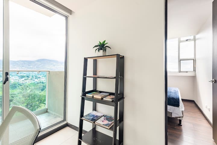 Zoberte si jeden , prečítajte si ho a vráťte ho ďalšiemu hosťovi!   ( KNIHY ) 