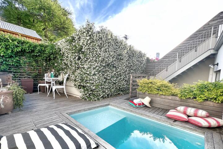 Stylish 3BDR townhouse with sunset views gallery image 2