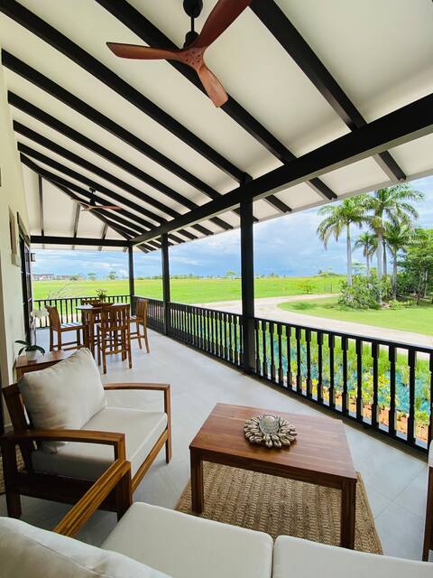 Luxury Oceanfront Villa
Hacienda Pinilla
Tamarindo