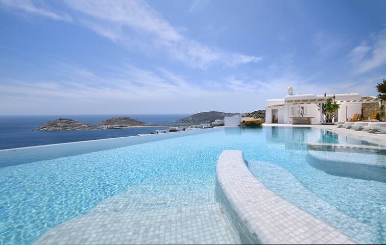 Lia Villas Mykonos PRIVATE & HEATED INFINITY POOL gallery image 2