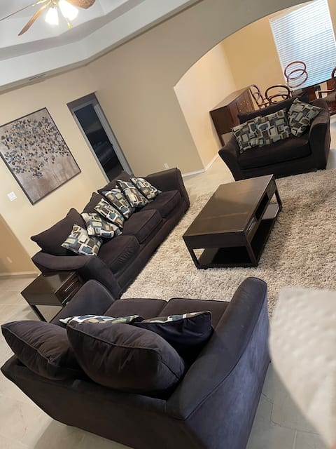 Successful Airbnb property: Home in Mission great location! Tv in each room! in Mission