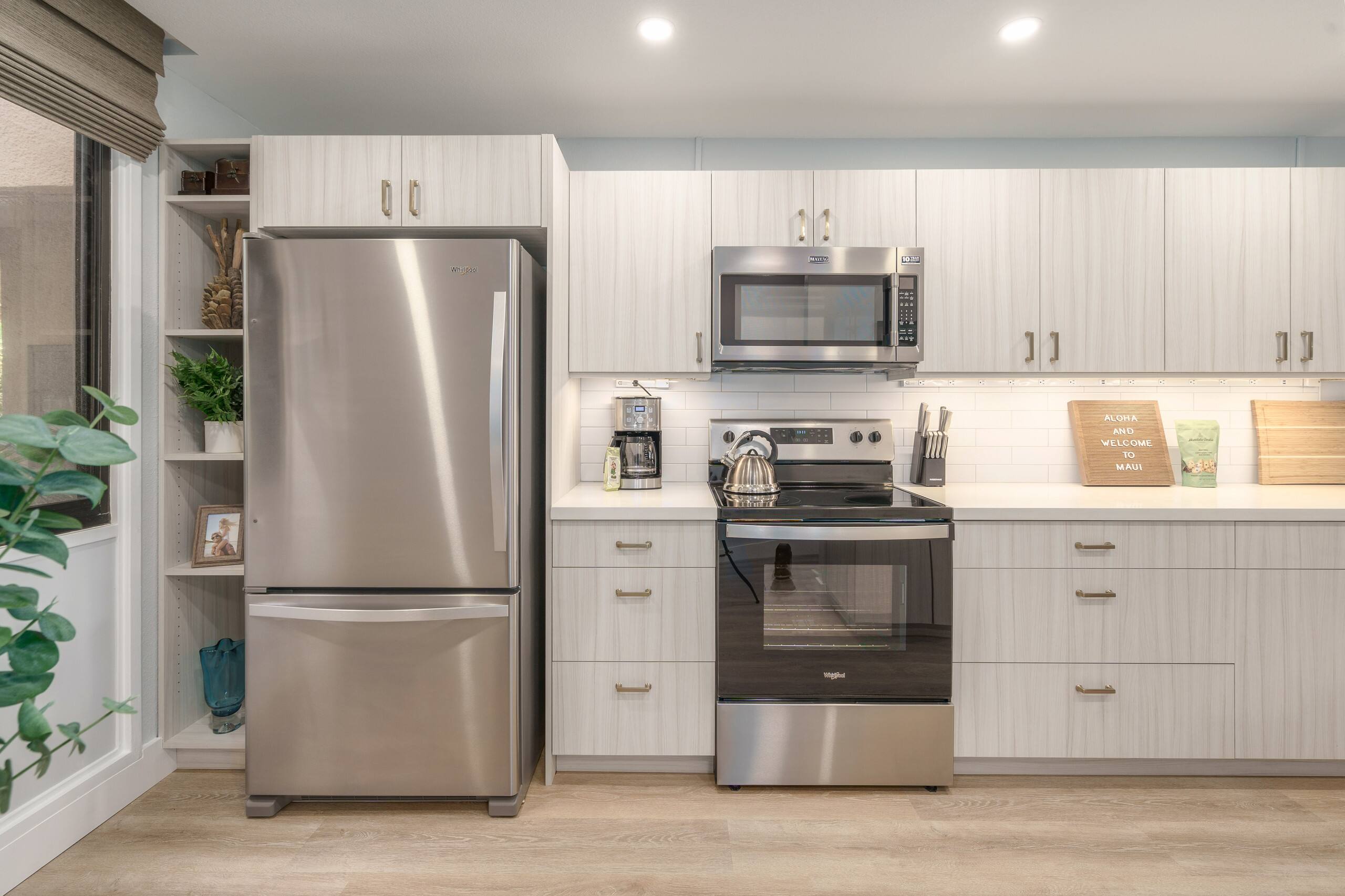 Newly Remodeled-Rare 2 Bedroom Ground Floor-AC - Image 15