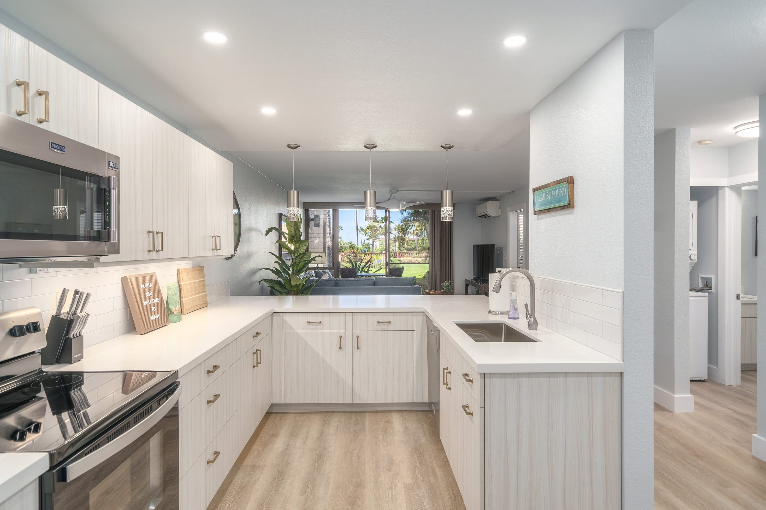 Newly Remodeled-Rare 2 Bedroom Ground Floor-AC - Image 14