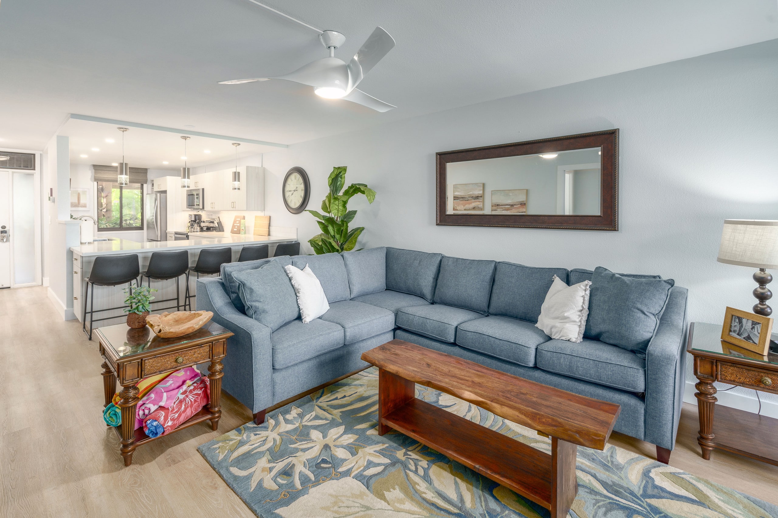 Newly Remodeled-Rare 2 Bedroom Ground Floor-AC - Image 6