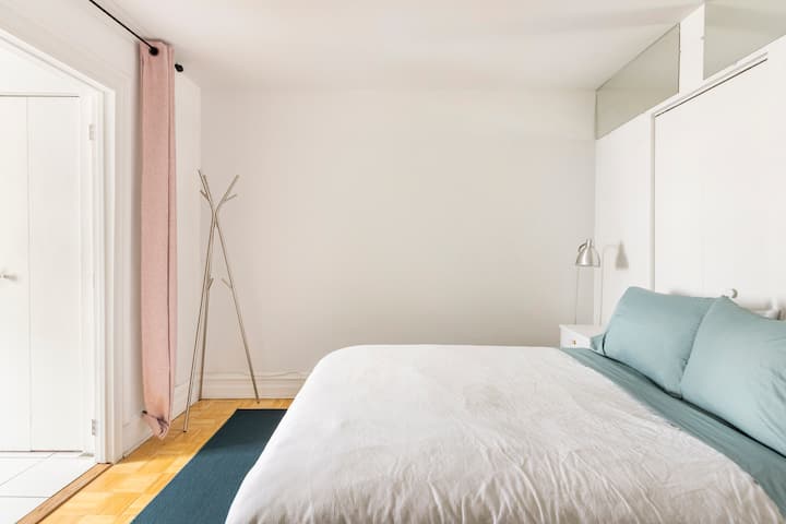 ห้องนอนคู่ (เตียงคู่) - เตียงคู่

ห้องนอนปิด