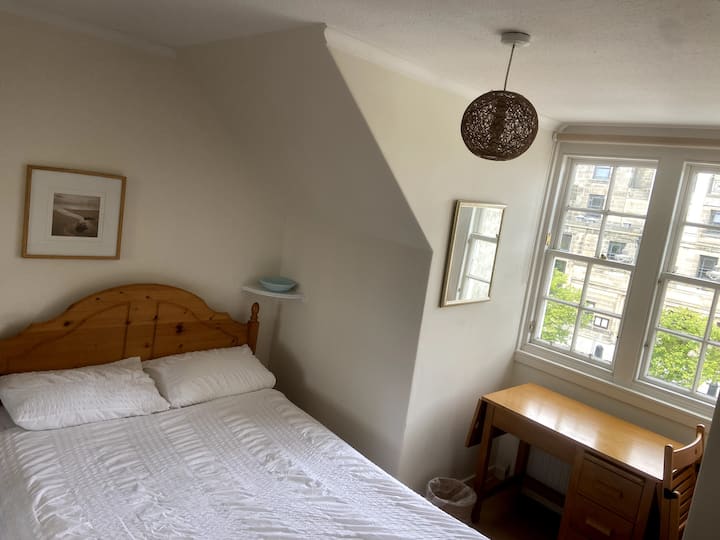 Dvojlôžková spálňa pred apartmánom