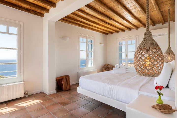 Chumba cha kulala cha 53sqm kinachoangalia zote mbili, maawio na machweo pamoja na Kusini na kitanda cha ukubwa wa kifalme sentimita 1.80 na mtindo wa godoro la Sealy® Florida