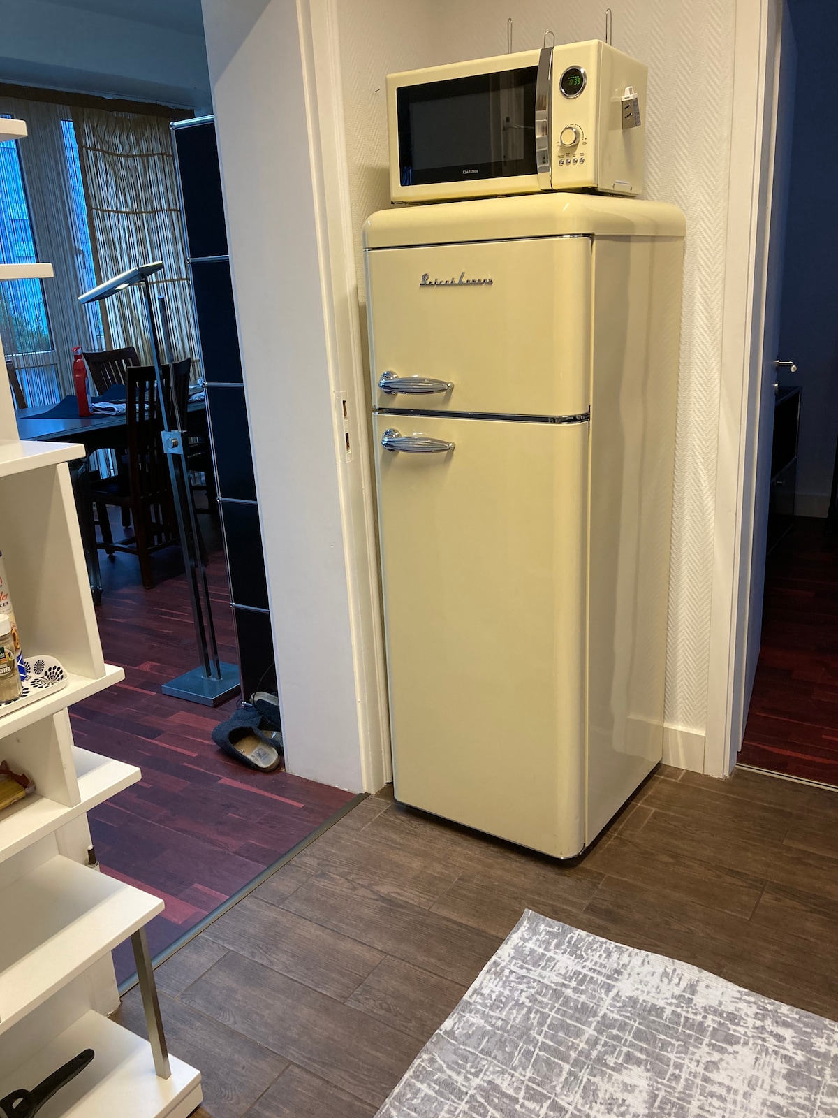 Business/study room in Cologne – 10 minutes from the city