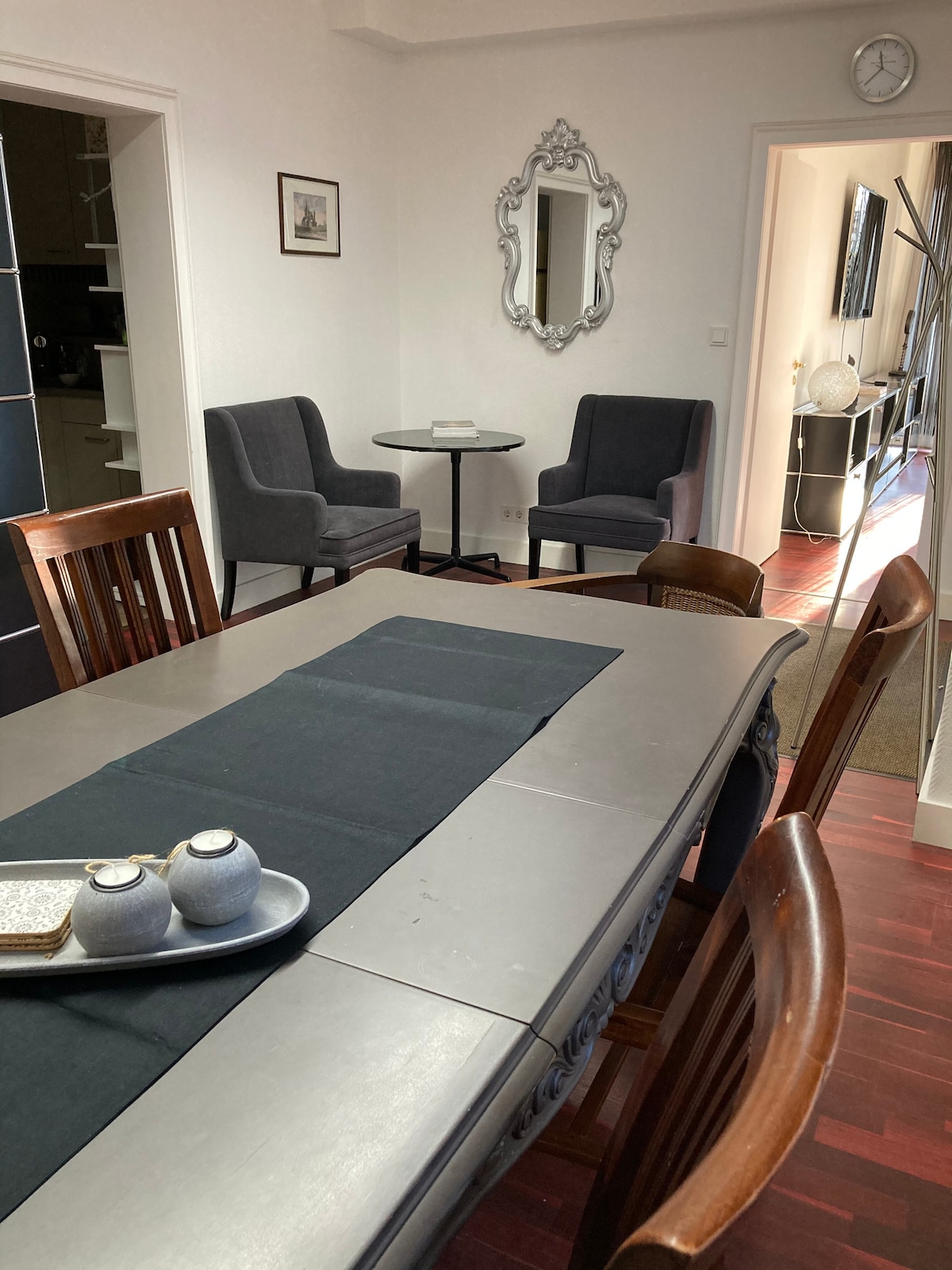 Business/study room in Cologne – 10 minutes from the city
