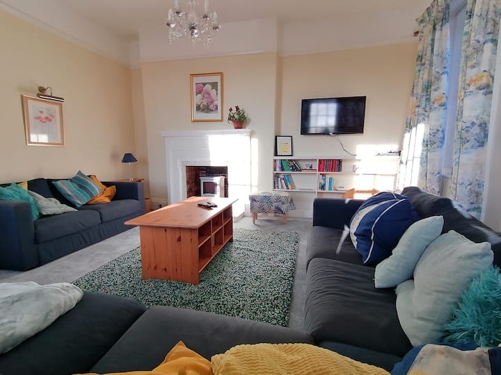 Dunham House | Large Group Stay | Sleeps 18 | Dogs - Nottinghamshire