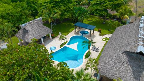 VILLA PUERTO VIEJO (KM 2.5 A MONTERRICO)