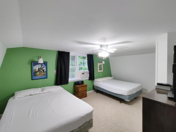 เตียงควีนไซส์และเตียงคู่