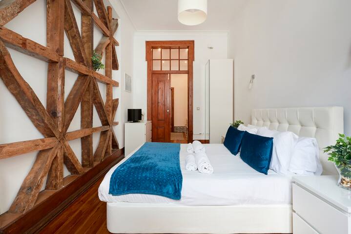 Central 4 Bedroom Apartment Baixa-Chiado gallery image 4