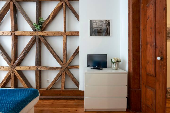 Central 4 Bedroom Apartment Baixa-Chiado gallery image 5