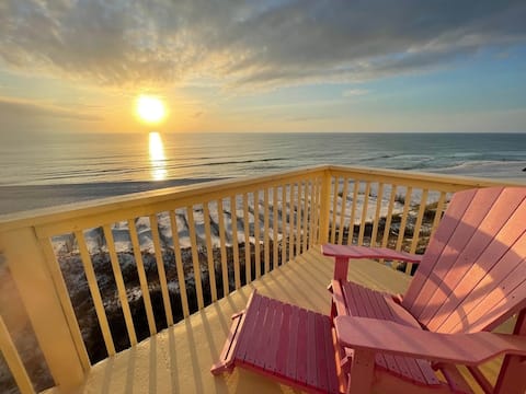 Peaceful gulf front condo DEAL 9/26 - 10/3