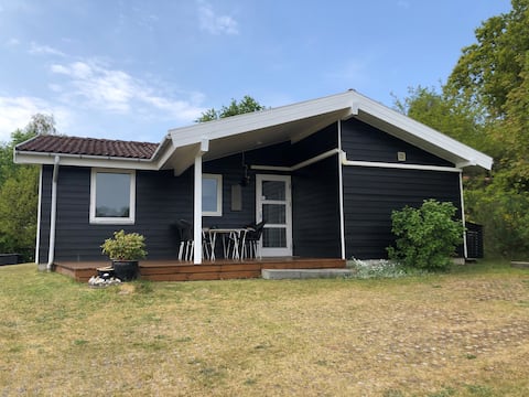 Cottage close to the sea with beautiful views.