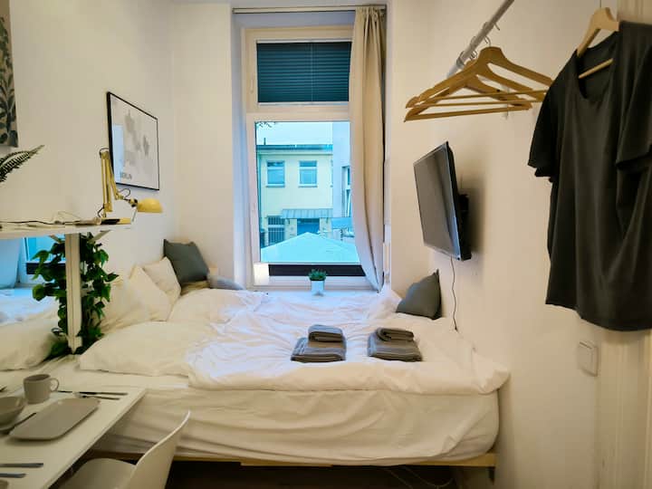 Cozy And Quiet Airbnb In Berlin - Berlin
