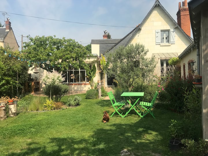 Ensuite room near the Loire river and center town