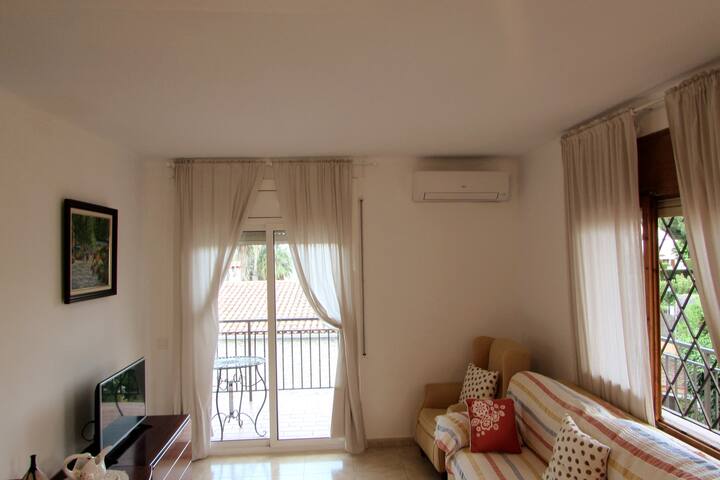 Acogedor Hogar Familiar Con Piscina Y Jacuzzi. - Tordera